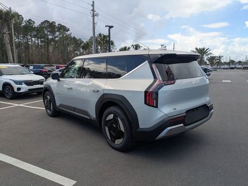 New 2026 Kia EV9 Light image 5