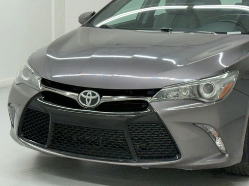 Used 2016 Toyota Camry SE image 38