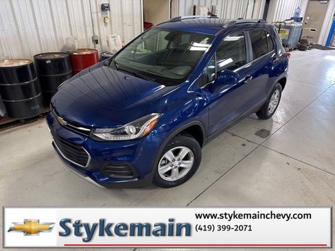 Used 2017 Chevrolet Trax LT w/ LT Convenience Package image 26