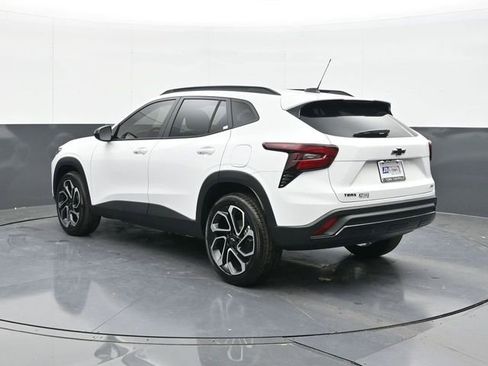 New 2026 Chevrolet Trax RS w/ Sunroof Package FWD image 10