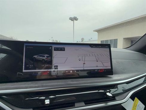 New 2026 BMW X5 xDrive50e image 13