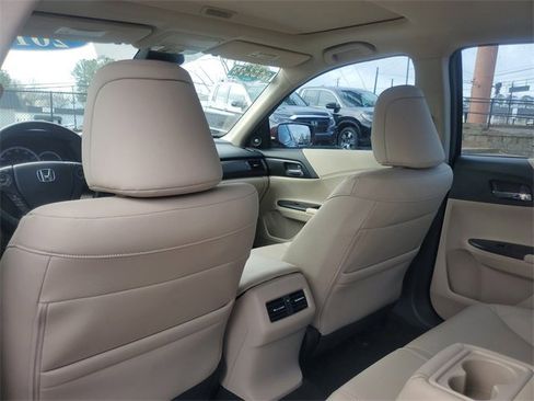 Used 2015 Honda Accord EX-L image 30