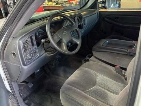 Used 2007 Chevrolet Silverado 3500 2WD Crew Cab w/ Heavy-Duty Power Package image 17