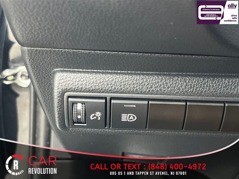 Used 2024 Toyota Corolla LE FWD image 26