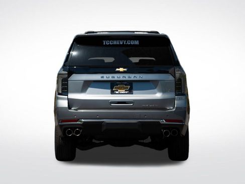 New 2025 Chevrolet Suburban Premier AWD/4WD image 4