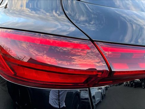 Used 2025 Audi Q5 Premium w/ Convenience Package image 23