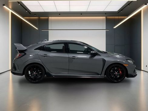Used 2019 Honda Civic Type R image 7