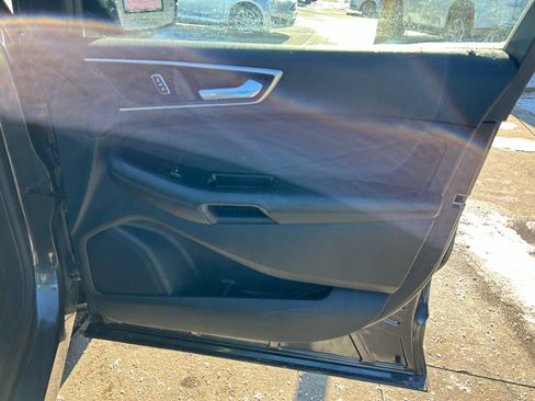 Used 2015 Ford Edge SEL image 15