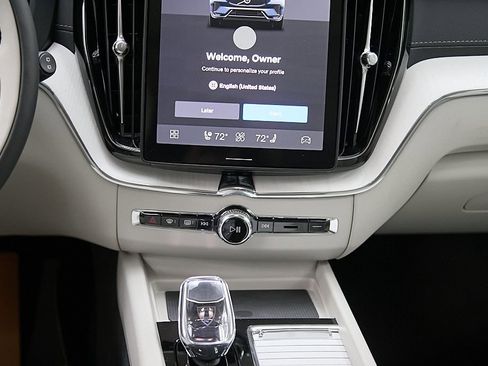 New 2026 Volvo XC60 B5 Ultra w/ Climate Package image 23