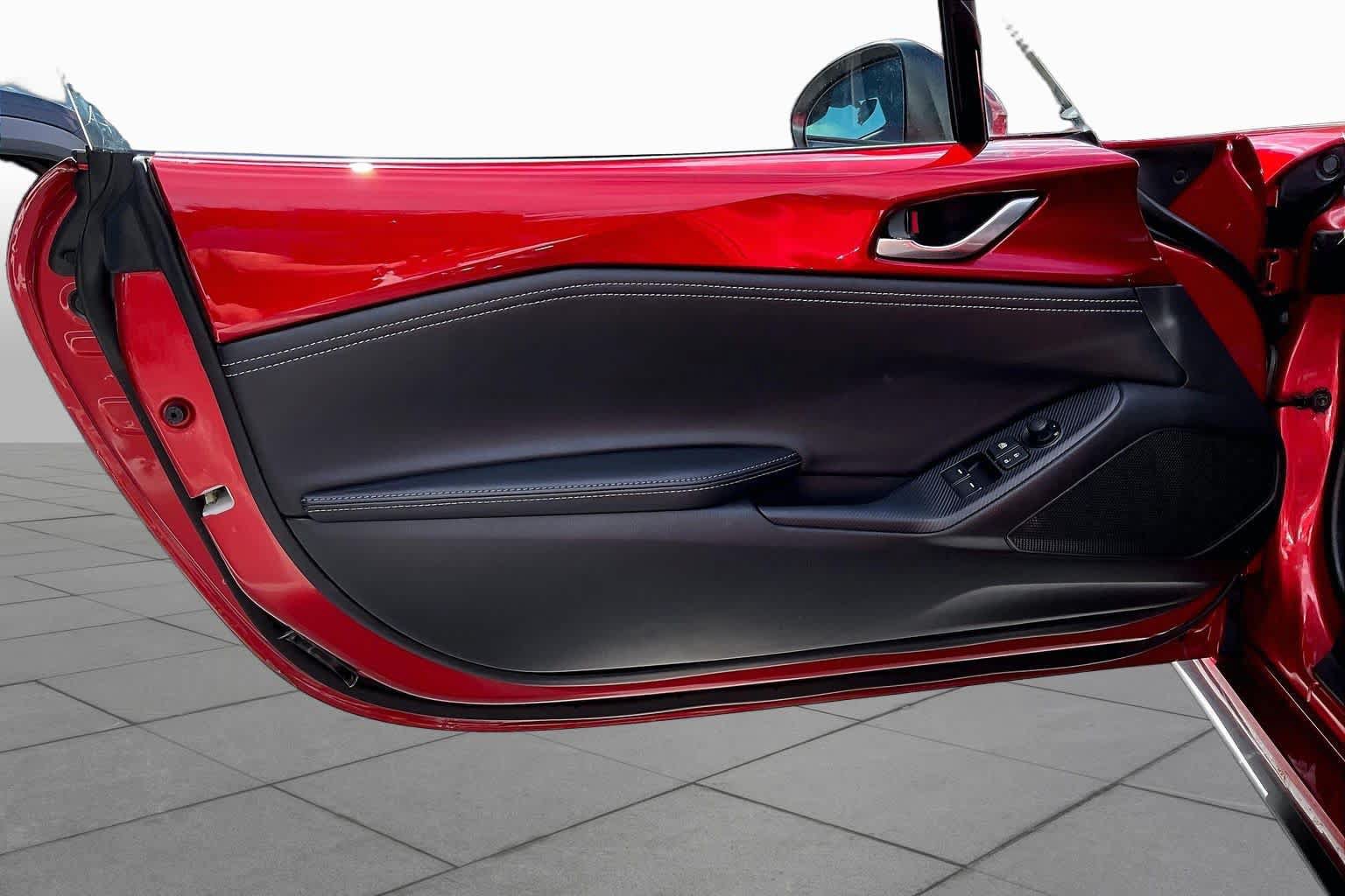 Used 2023 MAZDA MX-5 Miata Grand Touring RWD image 22