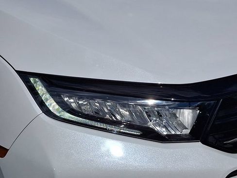 Certified 2025 Honda Odyssey Touring image 9