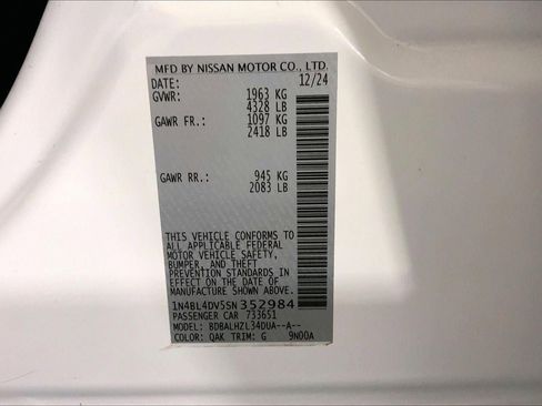 Used 2025 Nissan Altima 2.5 SV FWD image 31