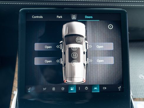 Used 2026 Cadillac Escalade Platinum Sport w/ LPO, ONYX Package AWD/4WD image 40
