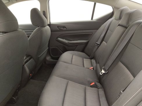 Used 2024 Nissan Altima 2.5 SV image 18