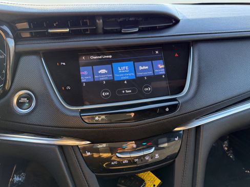 Used 2022 Cadillac XT5 Premium Luxury image 16