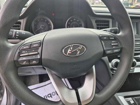 Used 2019 Hyundai Elantra SE w/ Cargo Package image 13