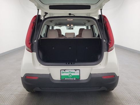 Used 2022 Kia Soul LX image 29