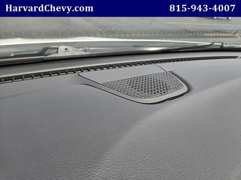 Used 2023 Chrysler Pacifica Touring-L FWD image 7
