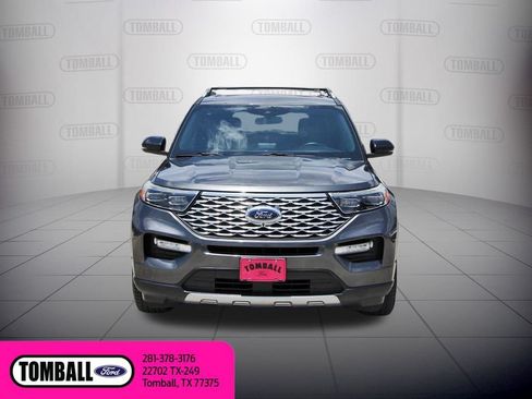 Used 2020 Ford Explorer Platinum w/ Premium Technology Package AWD/4WD image 2