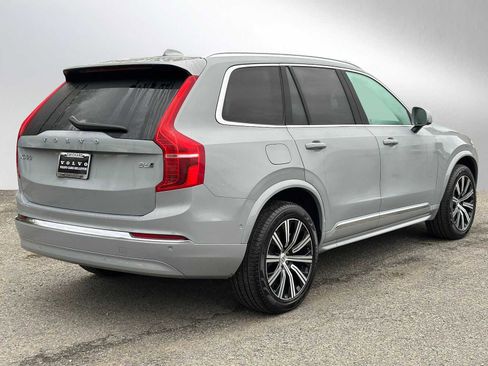 Certified 2025 Volvo XC90 B6 Plus image 3