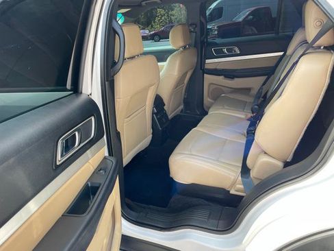 Used 2016 Ford Explorer XLT w/ Equipment Group 202A AWD/4WD image 25