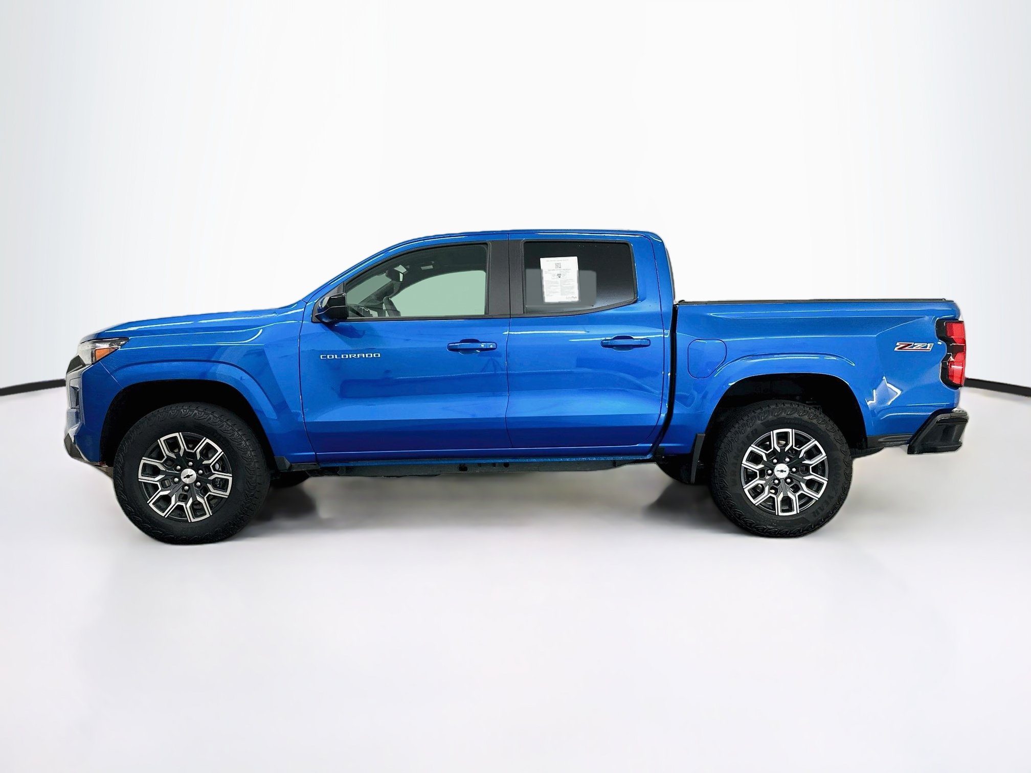 Used 2024 Chevrolet Colorado Z71 w/ Z71 Convenience Package 2 AWD/4WD image 4