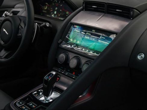 Certified 2024 Jaguar F-TYPE Coupe AWD image 33