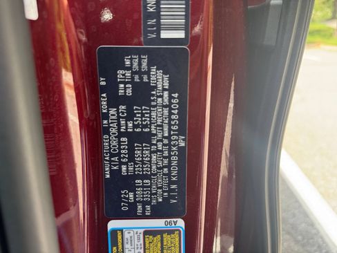 Used 2026 Kia Carnival FWD image 32
