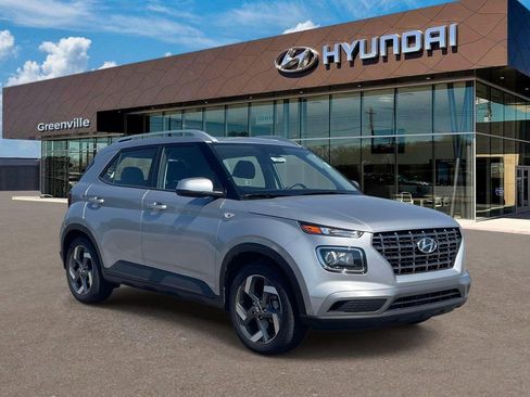 Certified 2025 Hyundai Venue SEL FWD image 1