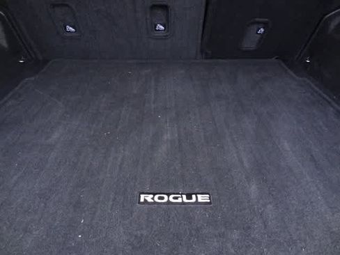 Used 2023 Nissan Rogue SV image 9