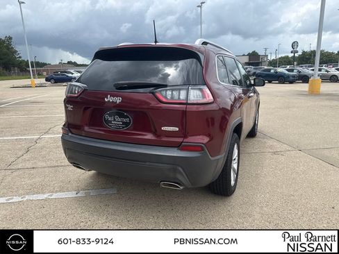 Used 2019 Jeep Cherokee Latitude w/ Popular Appearance Group FWD image 6