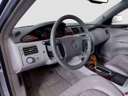 Used 2010 Buick Lucerne CXL FWD image 9