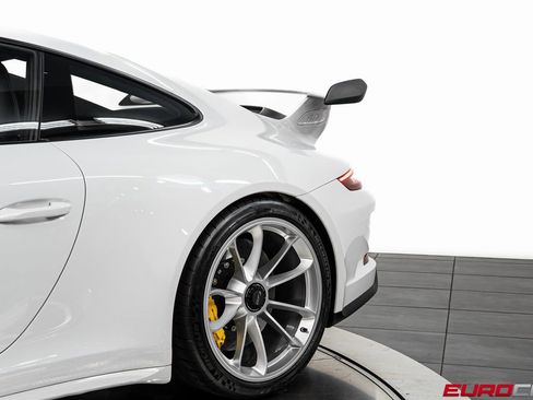 Used 2019 Porsche 911 GT3 image 16
