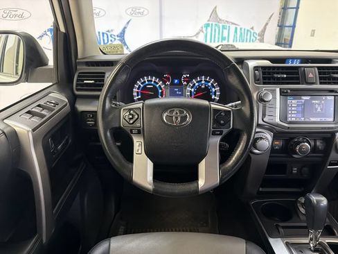 Used 2018 Toyota 4Runner SR5 Premium AWD/4WD image 15