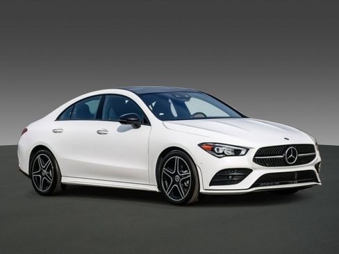 Used 2023 Mercedes-Benz CLA 250 4MATIC image 5