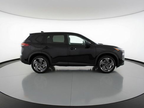 Used 2025 Nissan Rogue SV image 11