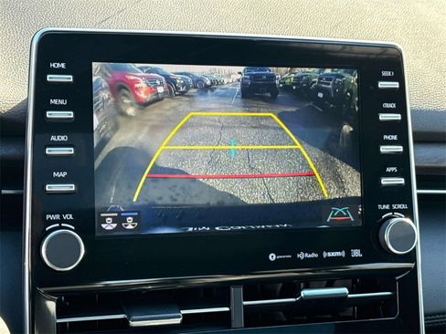 Used 2021 Toyota Avalon Limited image 4