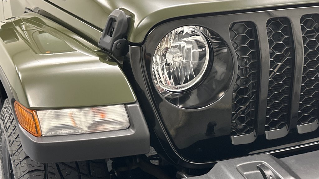 Used 2022 Jeep Gladiator Sport AWD/4WD image 25