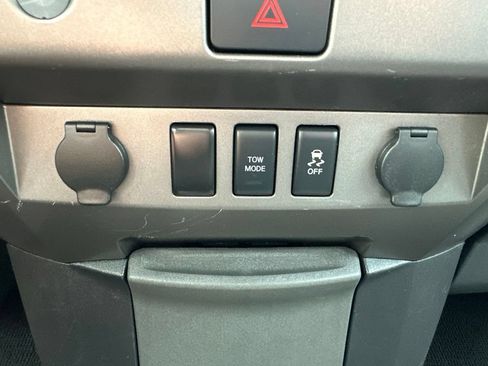 Used 2012 Nissan Titan S w/ S Popular Equipment Pkg RWD image 31