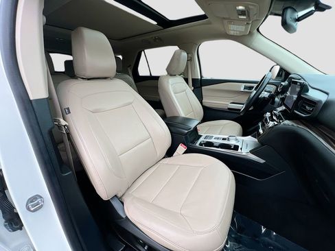 Used 2021 Ford Explorer Limited w/ Equipment Group 301A image 30