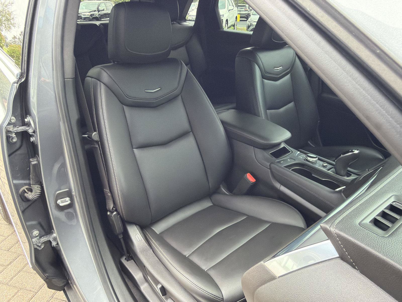 Used 2022 Cadillac XT5 Luxury AWD/4WD image 34