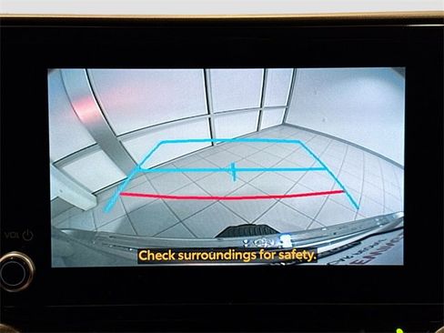 Certified 2023 Toyota Highlander L image 12