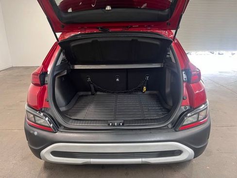 Used 2022 Hyundai Kona SEL w/ Convenience Package image 16