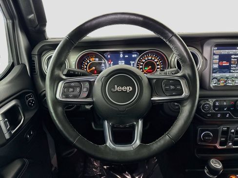 Used 2018 Jeep Wrangler Unlimited Sahara AWD/4WD image 14