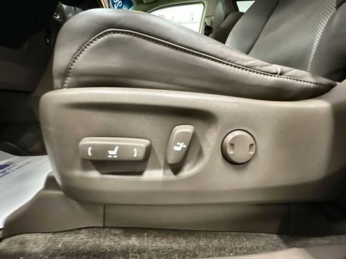 Used 2016 Lexus GX 460 image 14