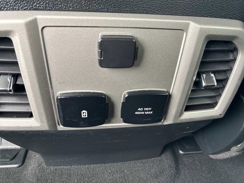Used 2019 Ford F350 Lariat w/ Lariat Ultimate Package AWD/4WD image 18