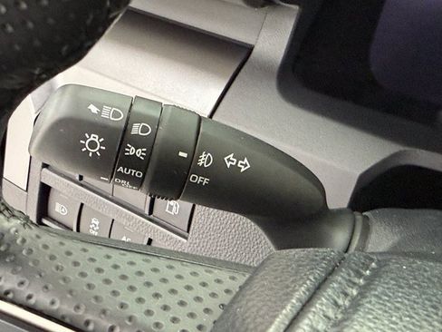 Used 2025 Toyota 4Runner TRD Off-Road Premium image 15