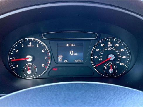 Used 2019 Kia Sorento LX image 26