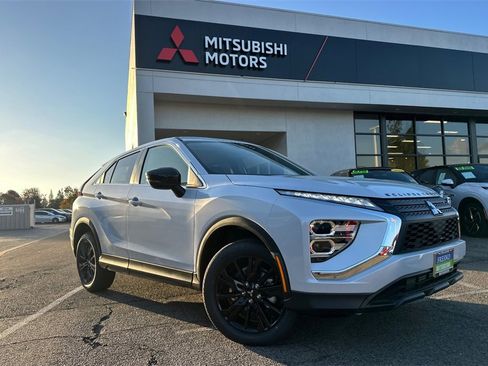 New 2026 Mitsubishi Eclipse Cross LE image 2