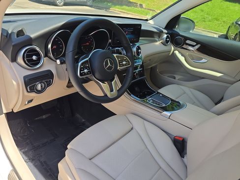 Certified 2022 Mercedes-Benz GLC 300 image 16